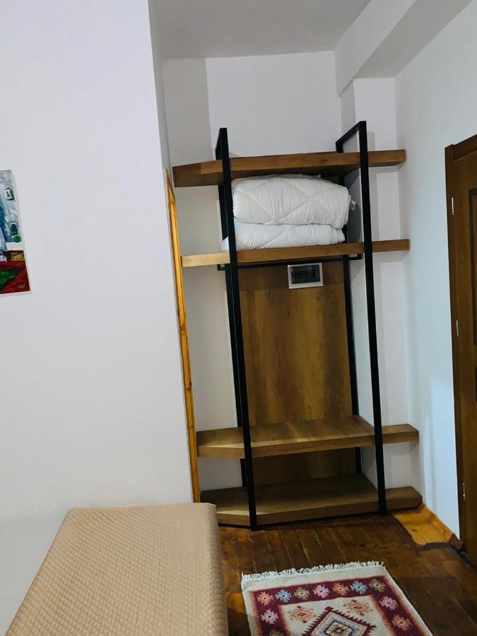 Guest House And Hostel Val-Mar Gjirokastër 外观 照片