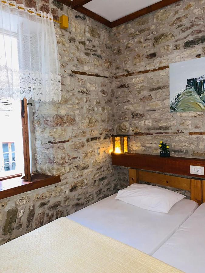Guest House And Hostel Val-Mar Gjirokastër 外观 照片