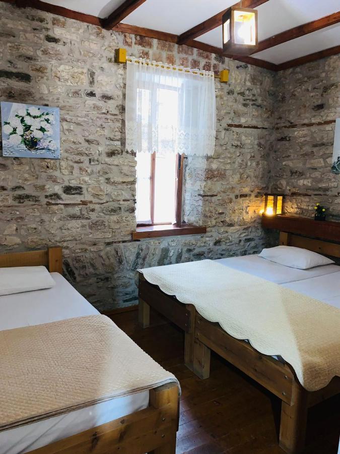 Guest House And Hostel Val-Mar Gjirokastër 外观 照片