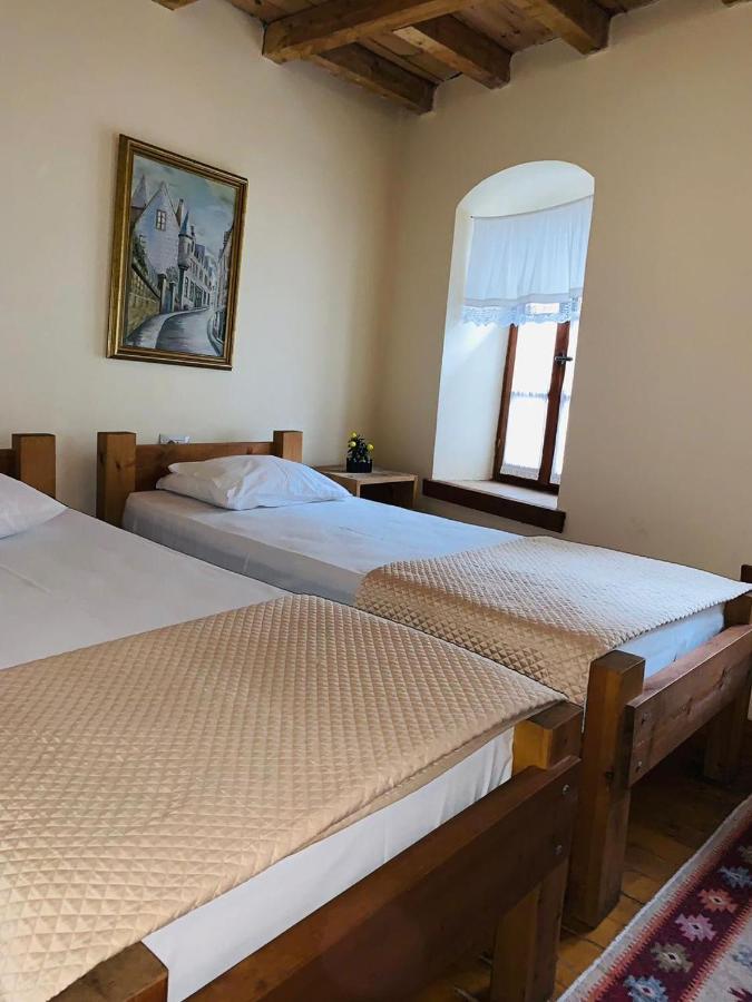 Guest House And Hostel Val-Mar Gjirokastër 外观 照片