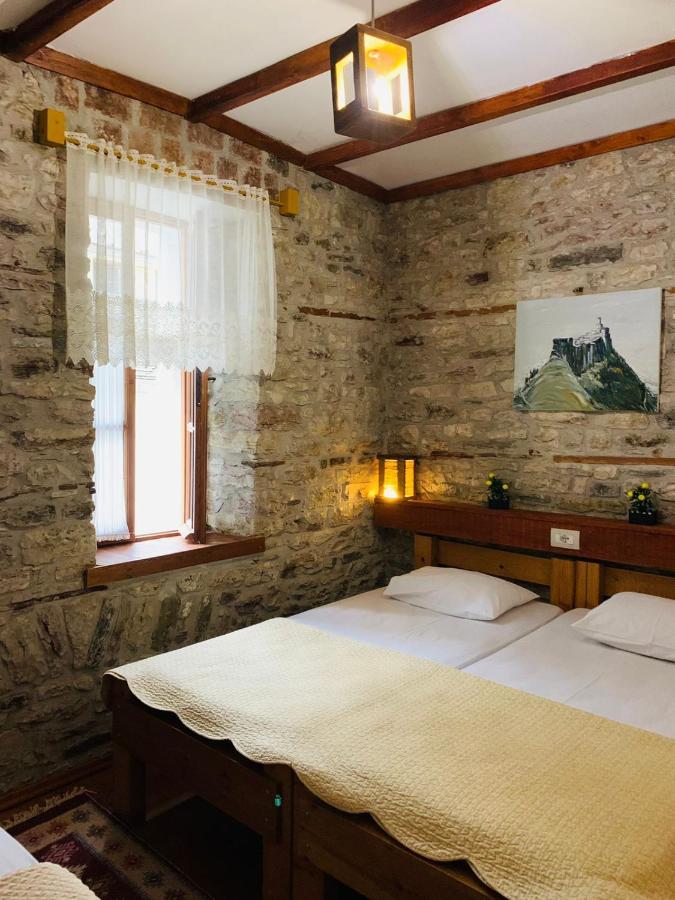 Guest House And Hostel Val-Mar Gjirokastër 外观 照片