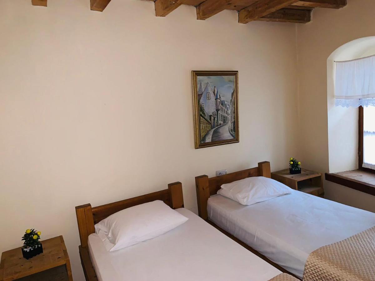 Guest House And Hostel Val-Mar Gjirokastër 外观 照片