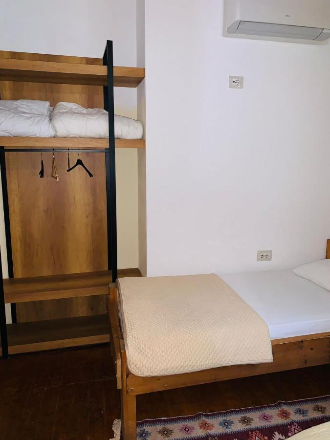 Guest House And Hostel Val-Mar Gjirokastër 外观 照片