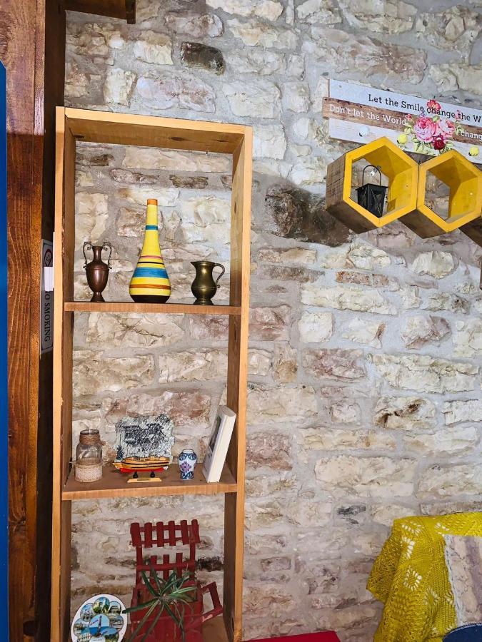 Guest House And Hostel Val-Mar Gjirokastër 外观 照片